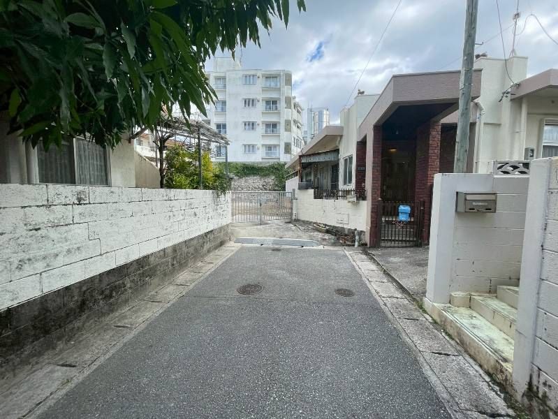 Land for Sale in Tomigusuku City, Okinawa - 264.33 sqm - Thumbnail 2