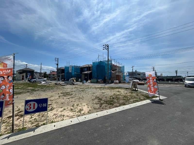 New 4LDK House for Sale in Tomigusuku, Okinawa - Completion 2026 - Thumbnail 2