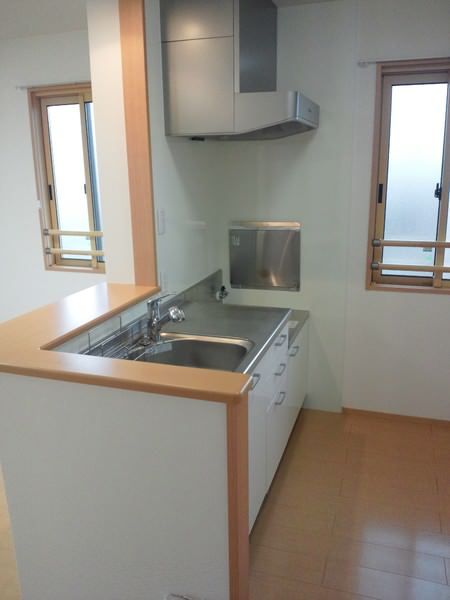 Le Ciel Chatan 2LDK Apartment for Rent in Okinawa - Thumbnail 4