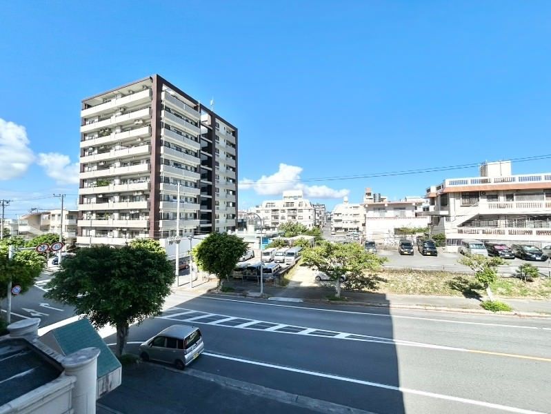 Renovated 3LDK Apartment in Ginowan City, Okinawa for Sale - Thumbnail 3