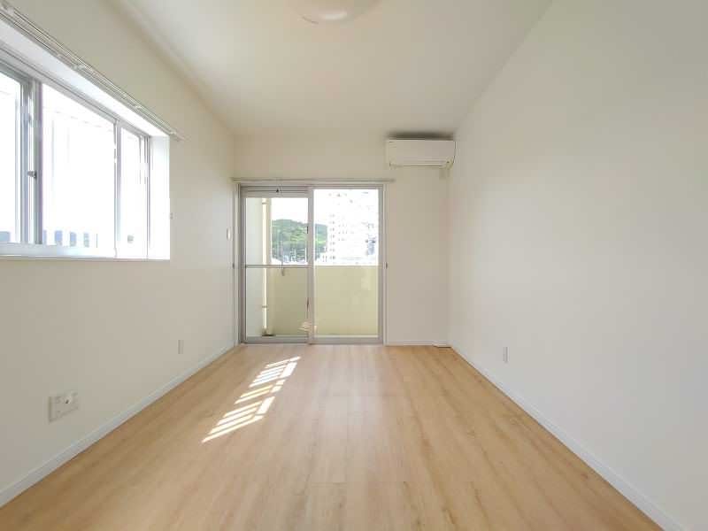 1K Apartment for Rent in Nanjo City, Okinawa - City Terrace Tsuhako - Thumbnail 3
