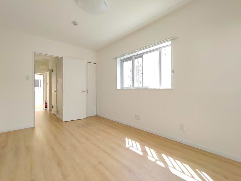 1K Apartment for Rent in Nanjo City, Okinawa - City Terrace Tsuhako - Thumbnail 4