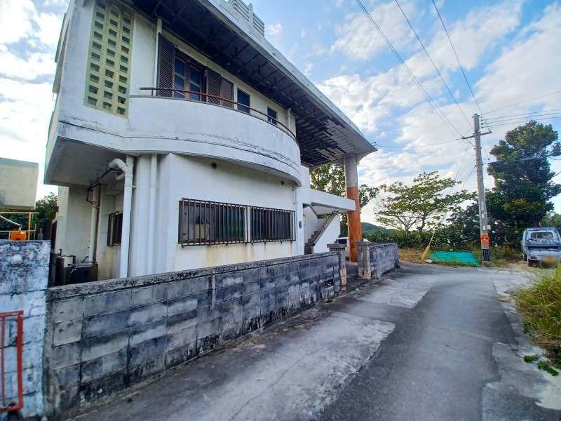 Ocean View 3-Story House for Renovation in Uruma City, Okinawa - Image 1