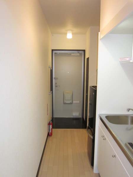 1K Apartment for Rent in Tomigusuku, Okinawa - 21.89 sqm - Thumbnail 4