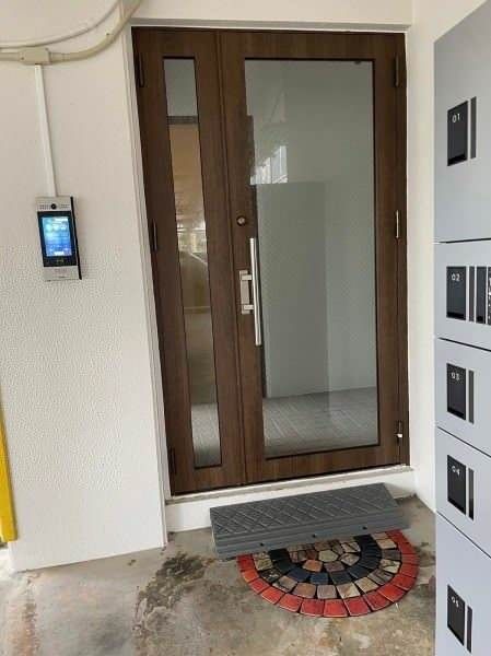 Bay Side Kaibou 2LDK Pet-Friendly Rental Apartment in Okinawa City - Thumbnail 4