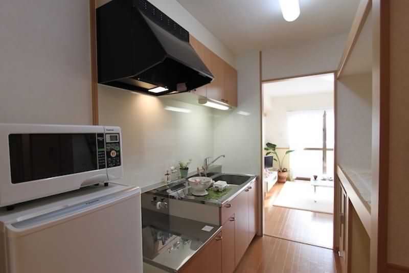 1K Apartment for Rent in Nakagusuku Village, Okinawa - Thumbnail 3