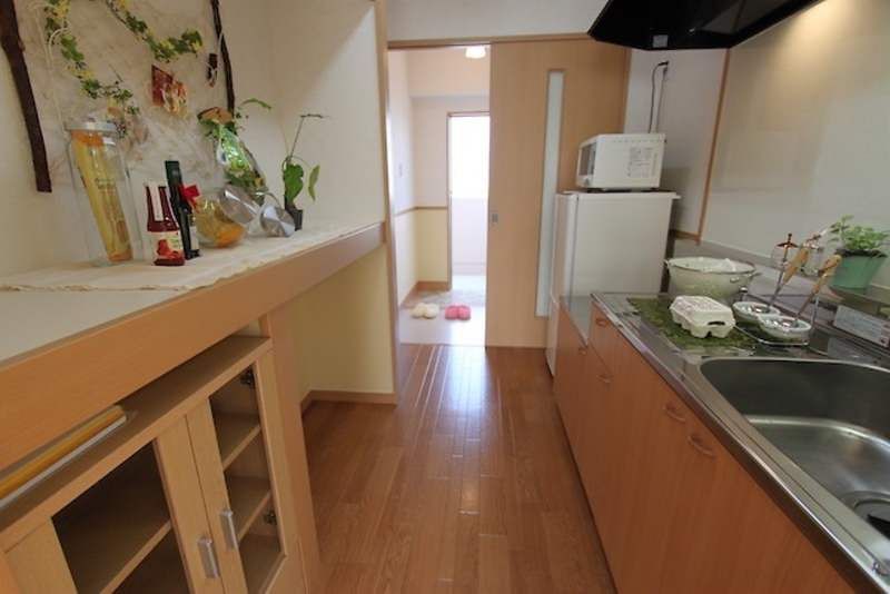 1K Apartment for Rent in Nakagusuku Village, Okinawa - Thumbnail 4