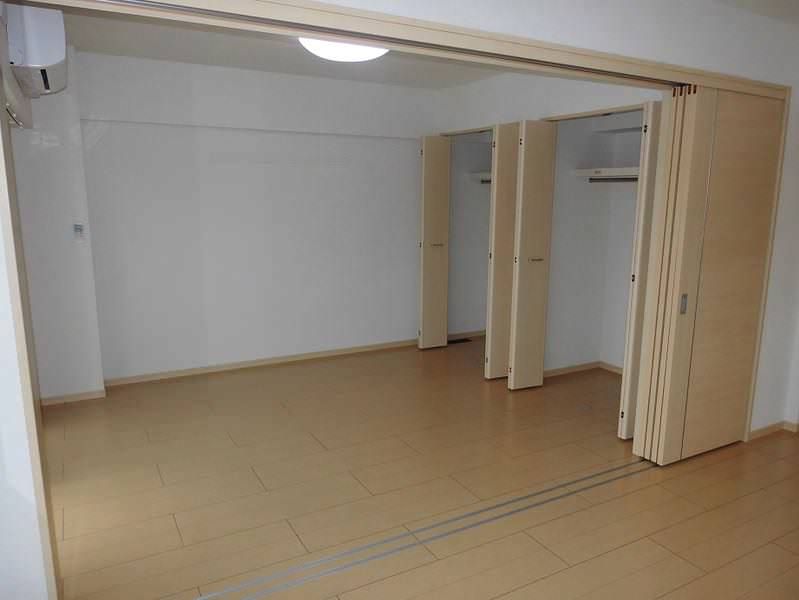 1LDK Apartment for Rent in Urasoe, Okinawa - Thumbnail 4