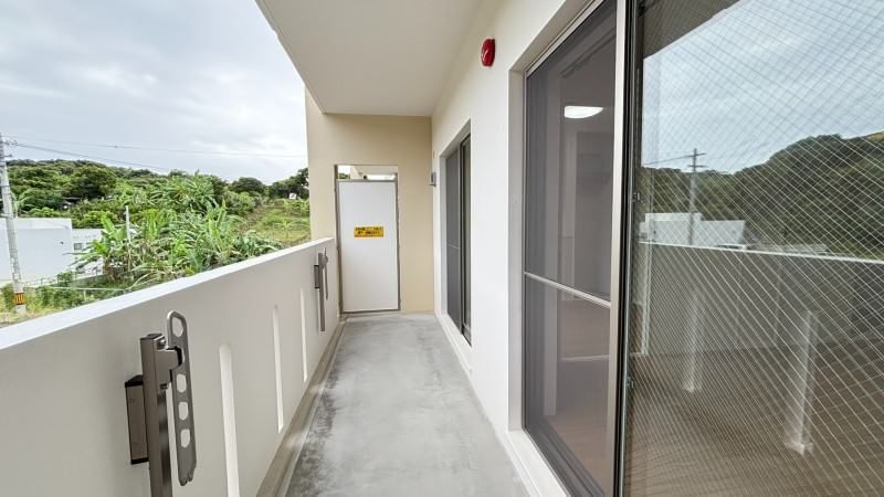 New Pet-Friendly 2LDK Apartment for Rent in Nanjo City, Okinawa - Thumbnail 3