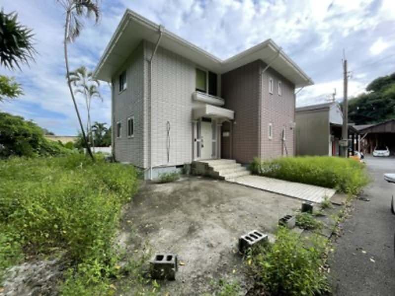 Unique 2LDK House in Yaese Town with Bar-Style Interior - Thumbnail 3
