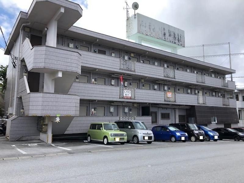 1R Apartment for Rent in Nishihara, Okinawa - Free Wi-Fi & Parking - Image 1