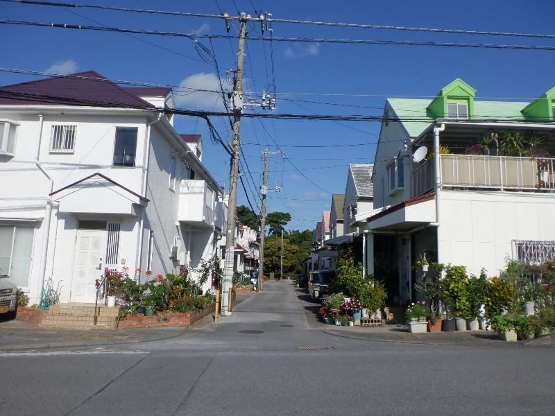 Renovated 3LDK Wooden House for Sale in Okinawa City, Chibana - Thumbnail 3