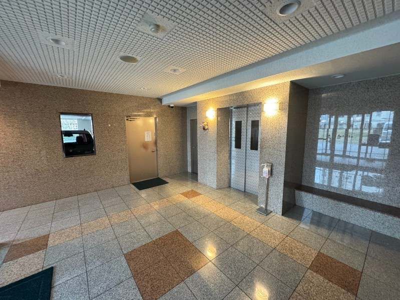 Comfort Suite Stage Nishimachi 2LDK Apartment with Sea View in Naha - Thumbnail 3