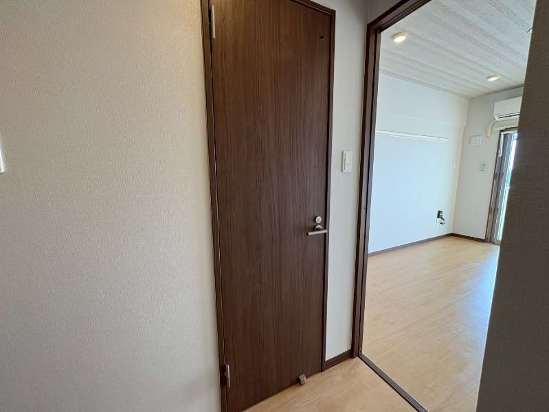 1K Apartment in Thomas Tanahara II, Nishihara, Okinawa - Thumbnail 4