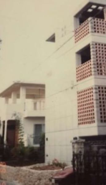 Unique 4-Story RC House in Urasoe, Okinawa | 3LDK Design - Thumbnail 2