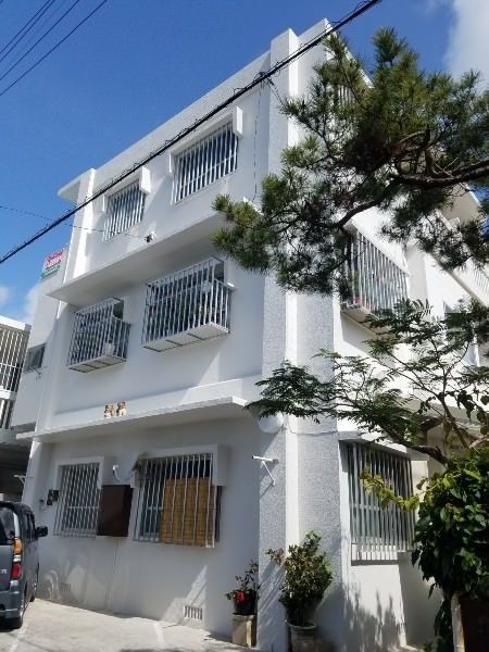 2DK Apartment for Rent in Itoman, Okinawa - 38sqm - Thumbnail 2