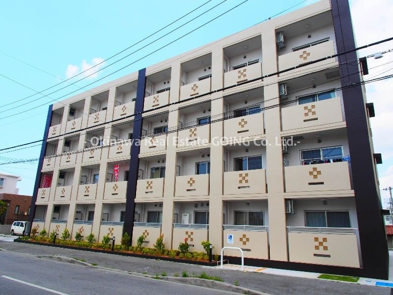 1K Apartment for Rent in Makabi, Naha, Okinawa - Kariyushi Harmony - Thumbnail 2