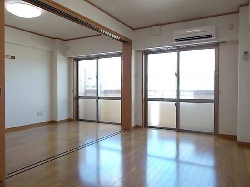 Grace 1LDK Apartment for Rent in Tomigusuku, Okinawa - Thumbnail 2