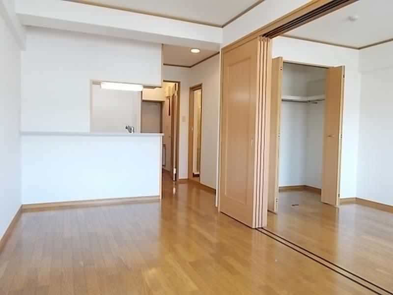 Grace 1LDK Apartment for Rent in Tomigusuku, Okinawa - Thumbnail 4