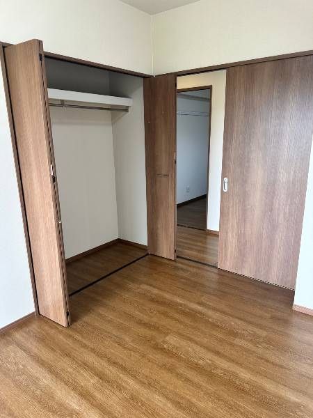 Modern 2LDK Apartment for Rent in Itoman, Okinawa - Thumbnail 3