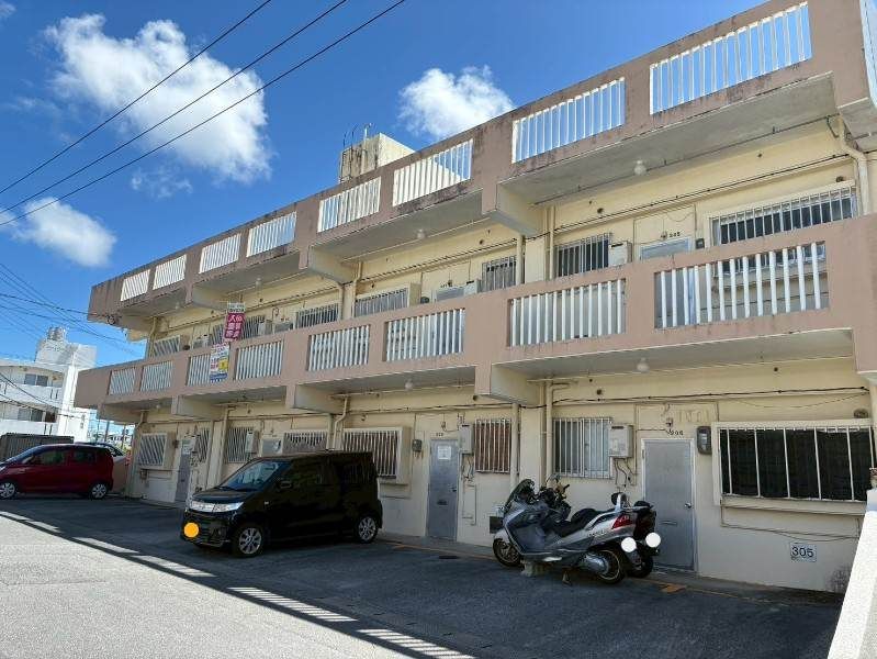 Maruyu-sō 2K Apartment for Rent in Urasoe, Okinawa - Thumbnail 2