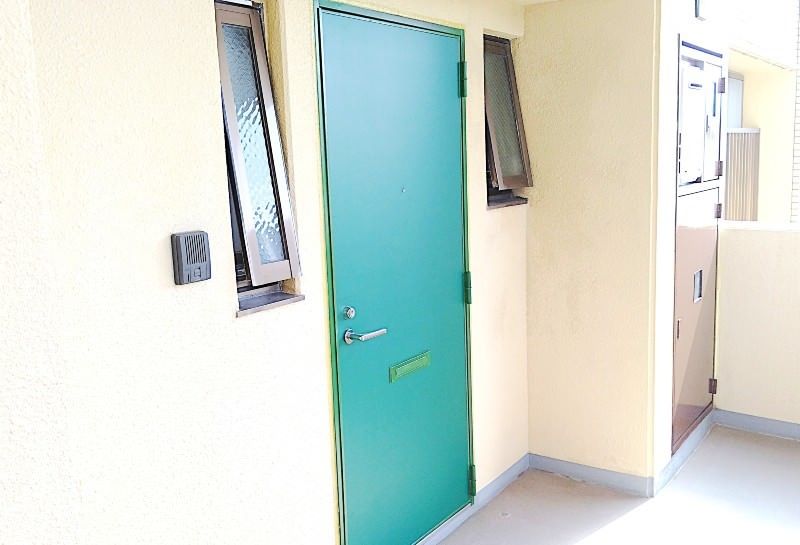Renovated 3LDK Corner Apartment in Naha's Uehara District - Thumbnail 4