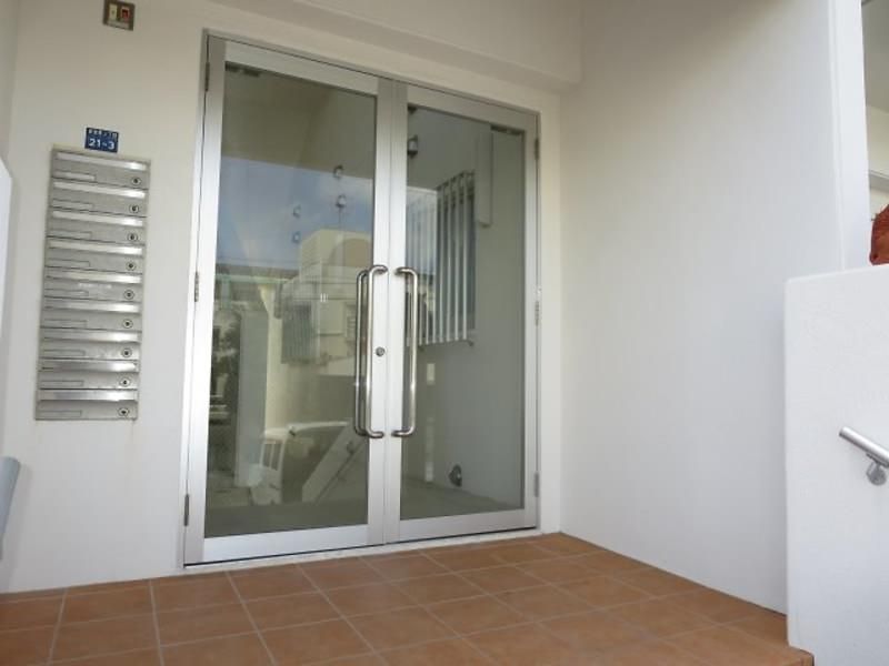 3DK Apartment for Rent in Ginowan, Okinawa - 51.84 sqm - Thumbnail 2