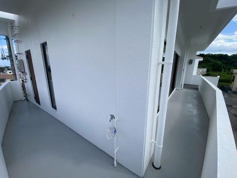 5LDK House with 8-Car Parking in Uruma, Okinawa - Thumbnail 4
