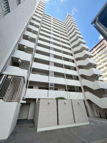 Premist Toyosaki Sea and Parks 2LDK Ocean View Apartment for Sale - Thumbnail 4
