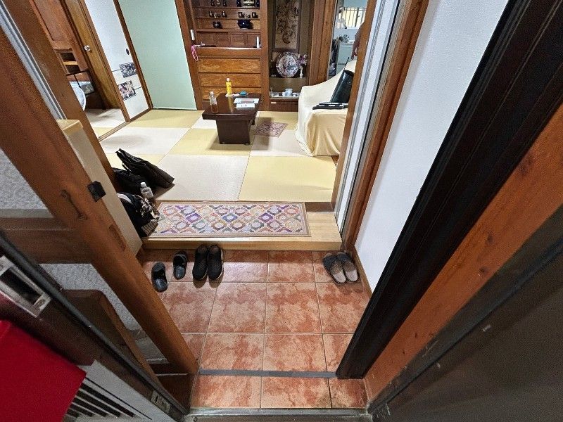 6LDK RC House for Sale in Uruma, Okinawa - 154.96 sqm - Thumbnail 2