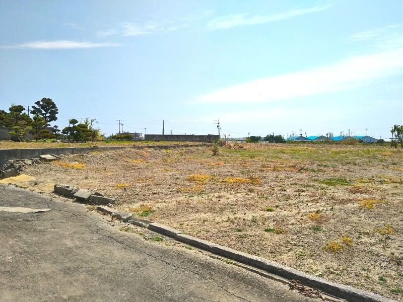Land for Sale in Ibaru, Itoman City, Okinawa - 1,839 sqm - Thumbnail 2
