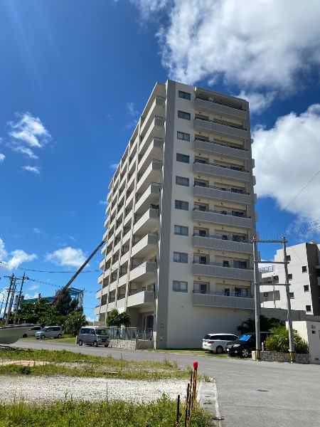 2LDK Oceanfront Condominium in Ishigaki City, Okinawa - Thumbnail 3