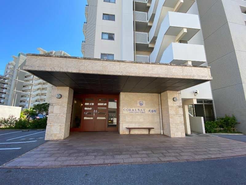 2LDK Oceanfront Condominium in Ishigaki City, Okinawa - Thumbnail 4