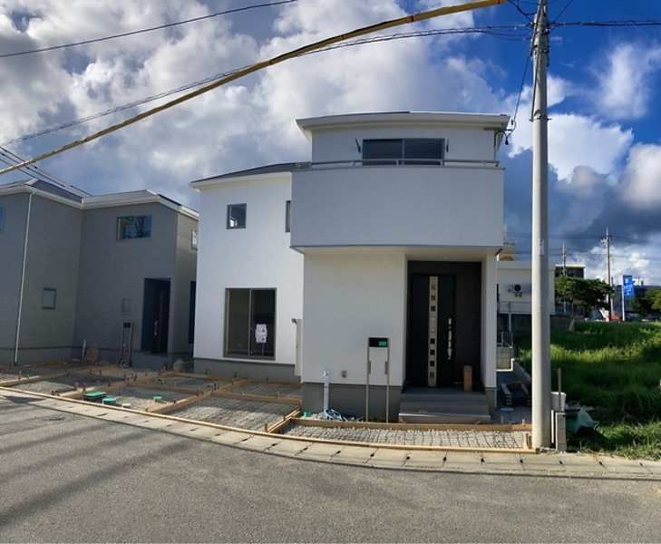 New 2025 3LDK House in Uruma City, Okinawa with 2 Car Parks - Thumbnail 2
