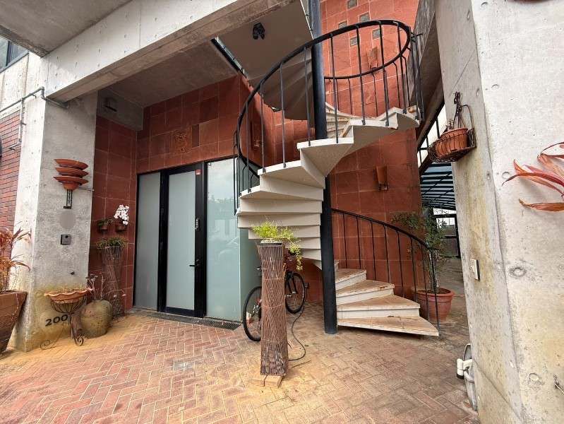 High-Grade 4LDK Detached House with Garden in Naha Omoromachi - Thumbnail 3