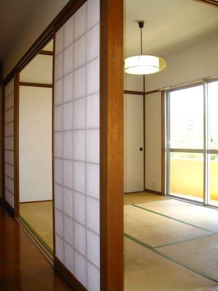 Pet-Friendly 3DK Apartment for Rent in Ginowan, Okinawa - Thumbnail 2
