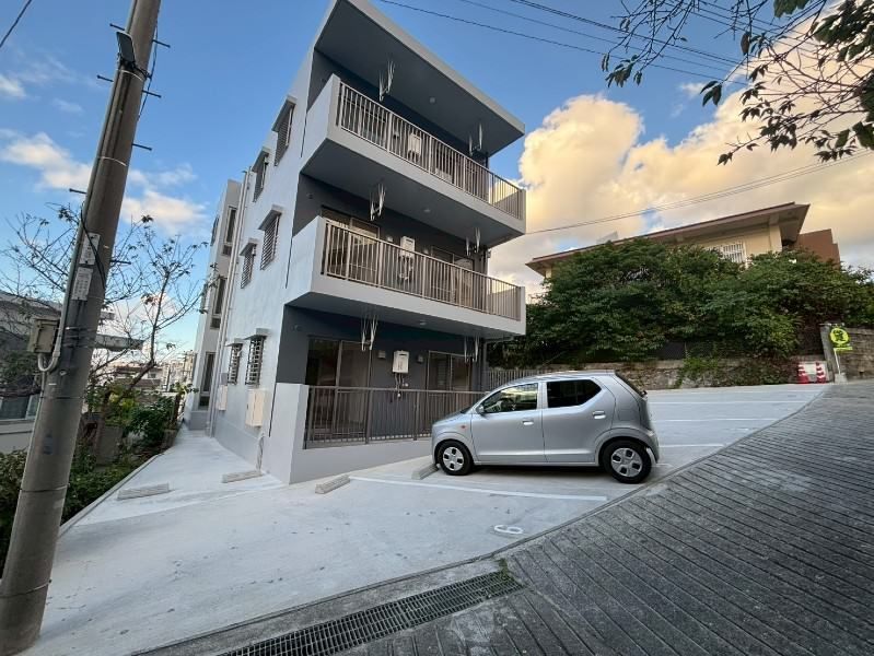 New 2LDK Apartment for Rent in Yonabaru, Okinawa - Thumbnail 2
