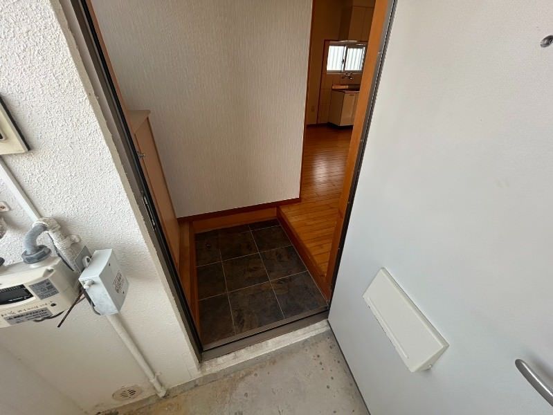 1LDK Apartment for Rent in Haebaru Town, Okinawa - Thumbnail 2