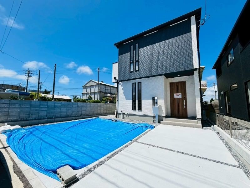 New 4LDK House in Uruma City Kawada, Okinawa - Thumbnail 3
