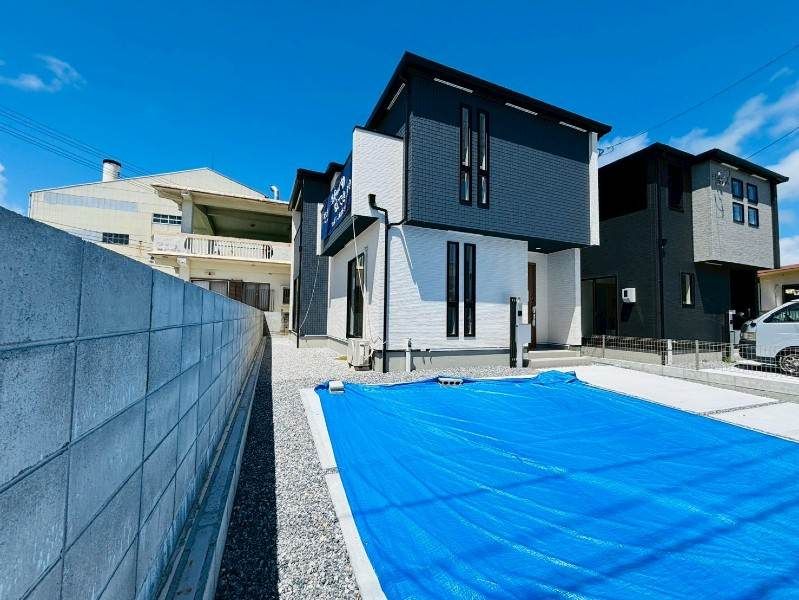 New 4LDK House in Uruma City Kawada, Okinawa - Thumbnail 2