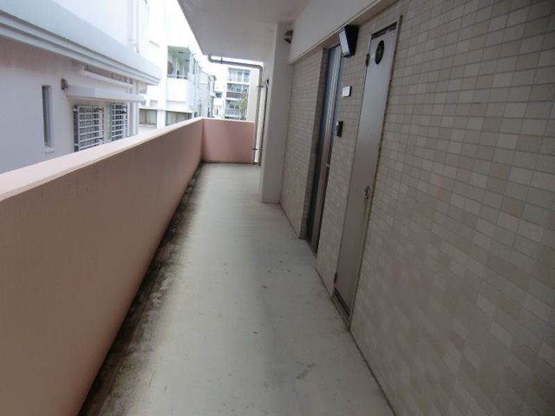 1R Apartment for Rent in Tahara, Naha City, Okinawa - Thumbnail 3