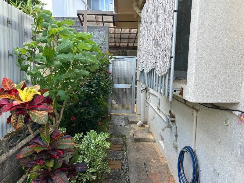 Scenic Hilltop Home in Tomigusuku, Okinawa - Thumbnail 3