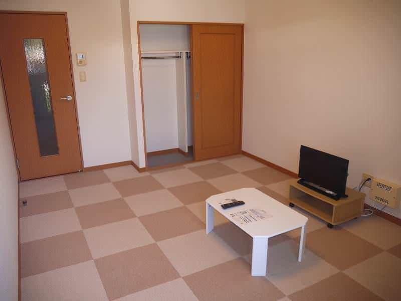 Leopalace Seaside N Yonabaru Furnished 1K Apartment for Rent - Thumbnail 4