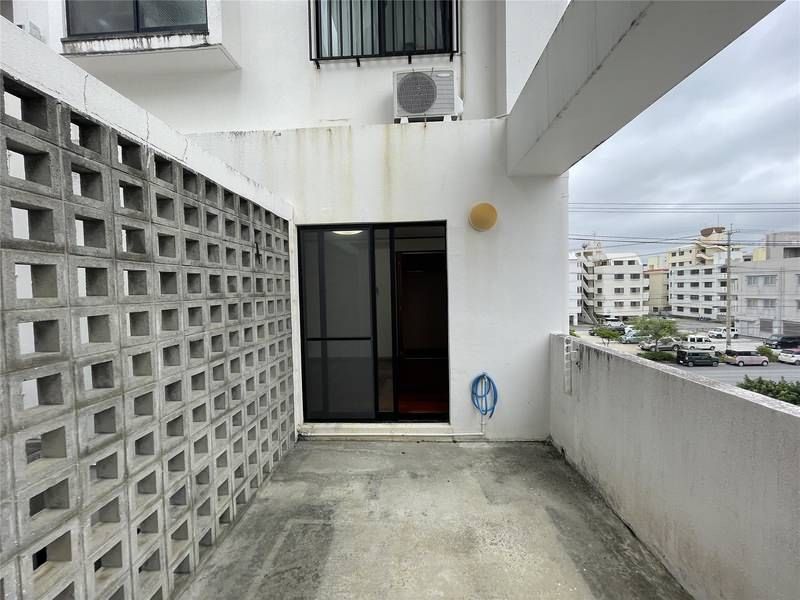 Spacious 5LDK Apartment for Rent in Itoman, Okinawa - Thumbnail 3