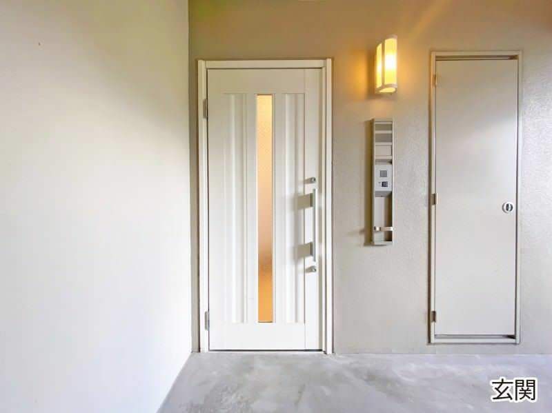 4LDK Ocean View Apartment with Balcony in Ginowan, Okinawa - Thumbnail 3