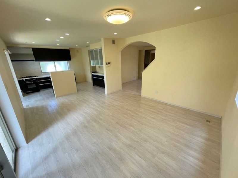 5LDK House for Sale in Zakimi, Yomitan - Tenant Occupied Investment - Thumbnail 2