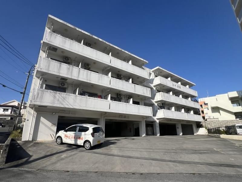 1R Apartment for Rent in Ginowan, Okinawa Near Ryudai University - Thumbnail 2
