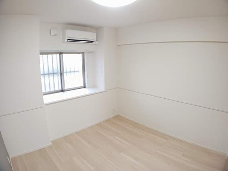 1LDK Apartment for Rent in Nishihara Town, Okinawa - Thumbnail 3