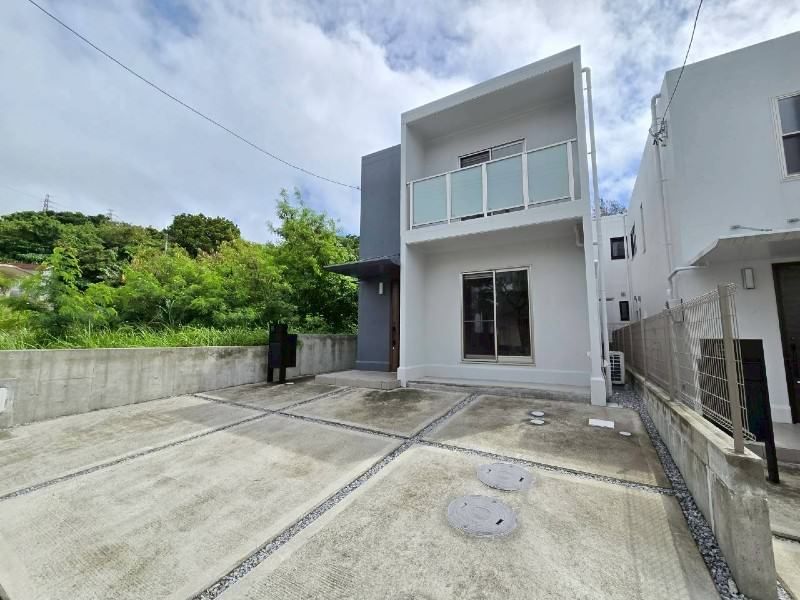New 4LDK RC House in Nakagusuku Village, Okinawa - Thumbnail 2