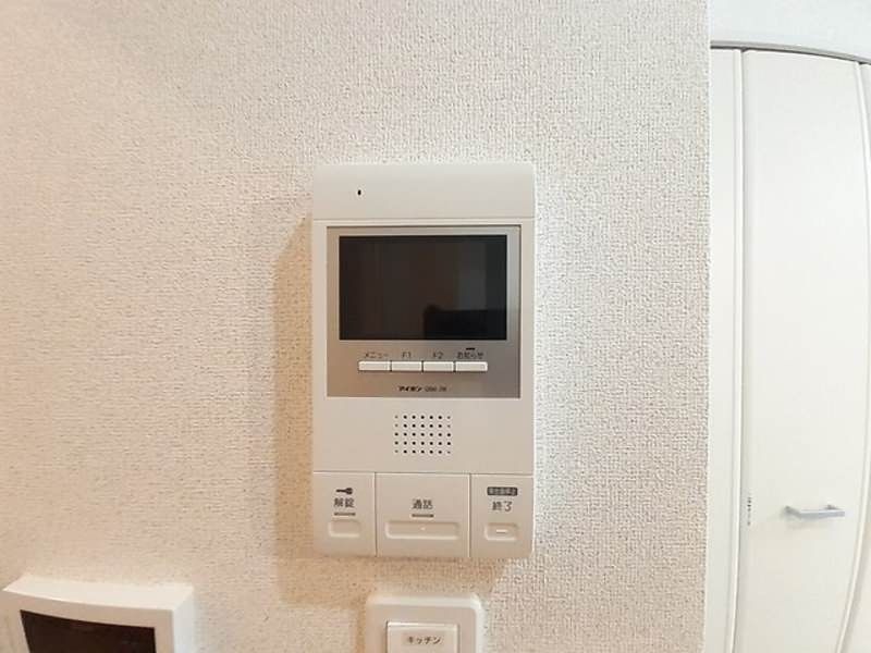 Modern 1K Apartment for Rent in Naha, Okinawa - Near Furujima Station - Thumbnail 3